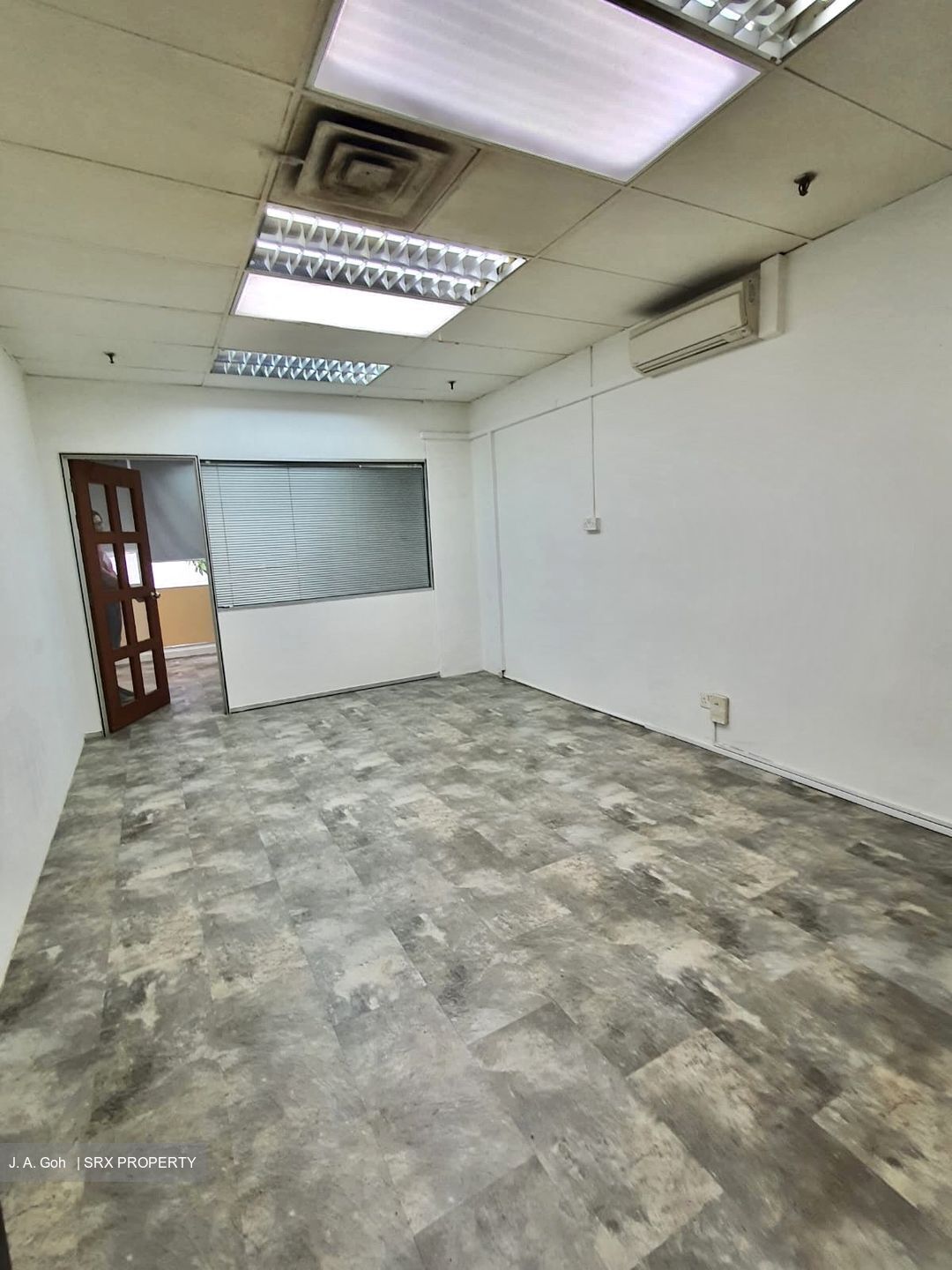Golden Sultan Plaza (D7), Office #634567101